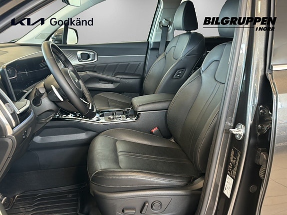 Kia Sorento 8 of 17