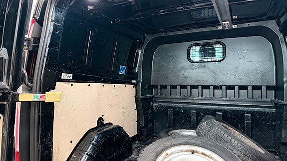 Ford Transit 16 of 18