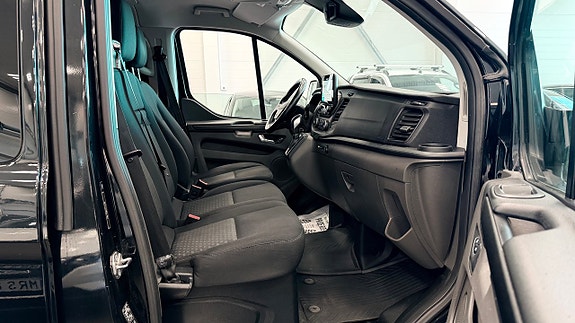 Ford Transit 9 of 18