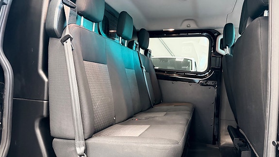 Ford Transit 15 of 18