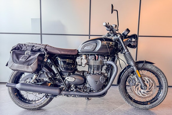 Triumph Bonneville T120 Black