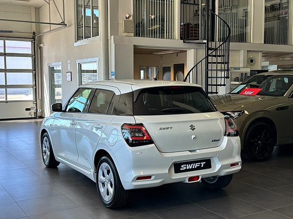 Suzuki Swift 3 of 21