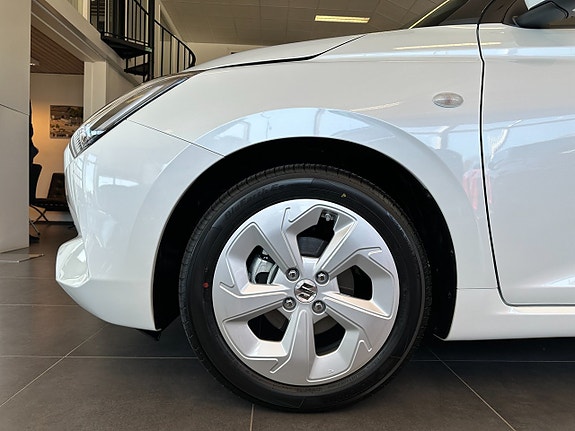 Suzuki Swift 6 of 21
