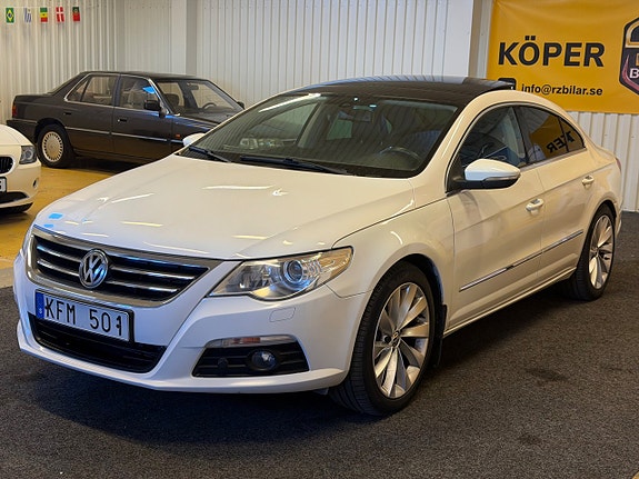 Volkswagen Passat CC 2 of 5