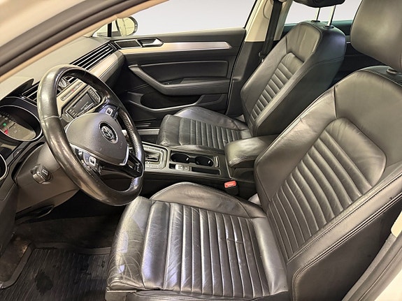 Volkswagen Passat 7 of 13