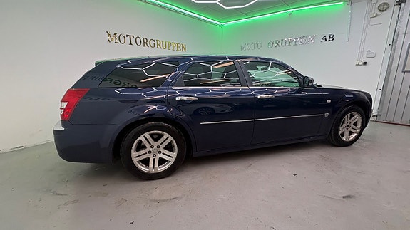 Chrysler 300C 10 of 16