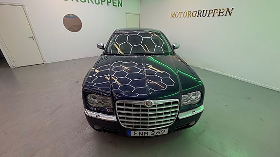 Chrysler 300C 5 of 5