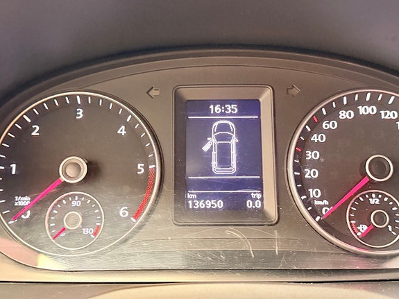 Volkswagen Caddy 13 of 16