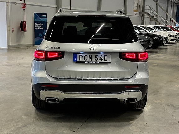 Mercedes-Benz GLB180 4 of 5