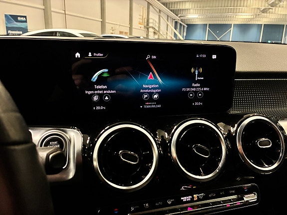 Mercedes-Benz GLB180 25 of 26
