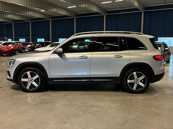 Mercedes-Benz GLB180 6 of 26