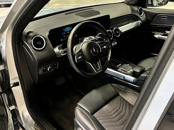 Mercedes-Benz GLB180 15 of 26