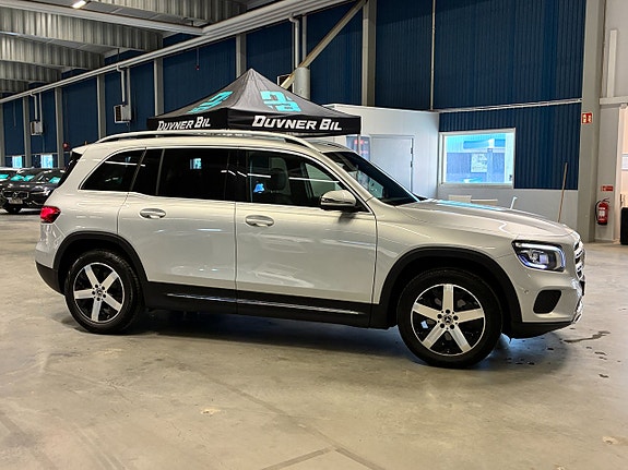 Mercedes-Benz GLB180 2 of 5