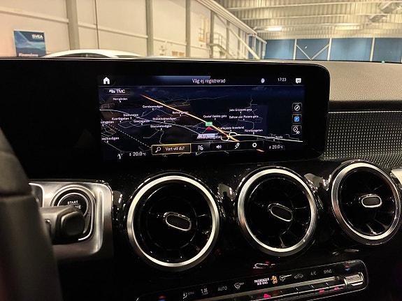 Mercedes-Benz GLB180 23 of 26