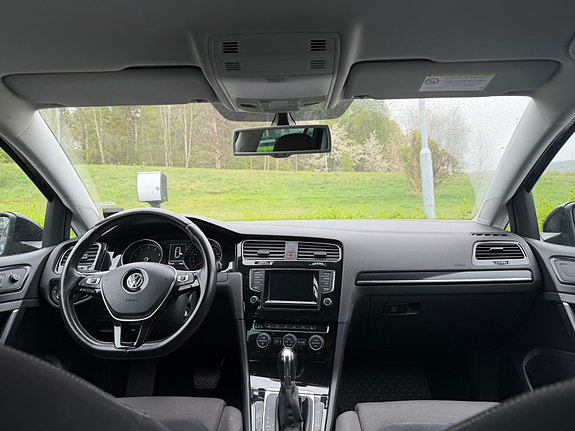 Volkswagen Golf VII 5 of 5