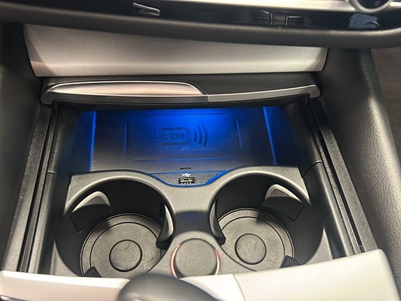 BMW 530e 16 of 18