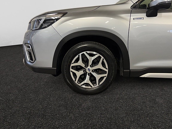 Subaru Forester 4 of 5
