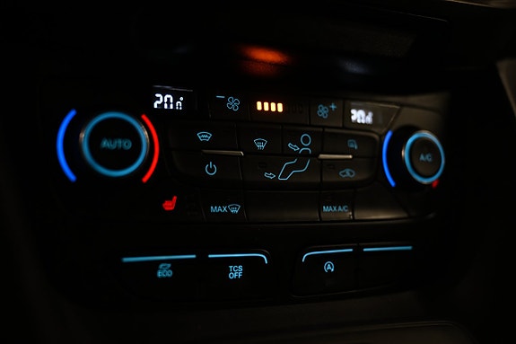 Ford Transit Connect 25 of 29
