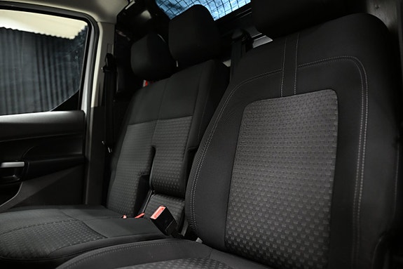 Ford Transit Connect 23 of 29