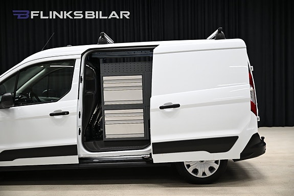 Ford Transit Connect 6 of 29