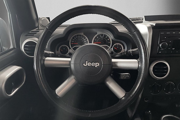 Jeep Wrangler 11 of 20