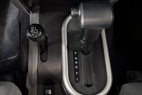 Jeep Wrangler 14 of 20