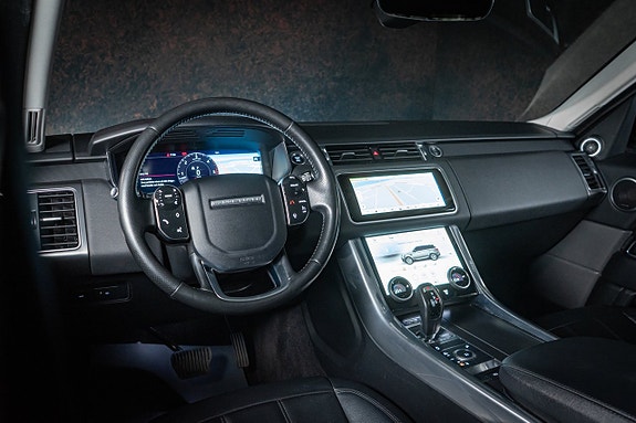 Land Rover Range Rover Sport 19 of 30