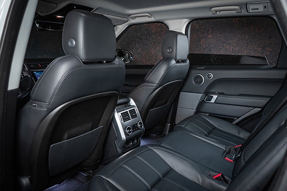 Land Rover Range Rover Sport 28 of 30