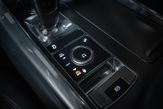 Land Rover Range Rover Sport 26 of 30