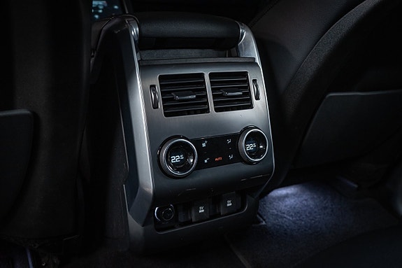 Land Rover Range Rover Sport 29 of 30