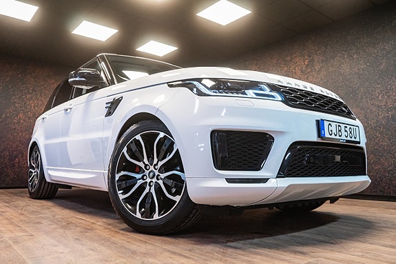 Land Rover Range Rover Sport 3 of 5