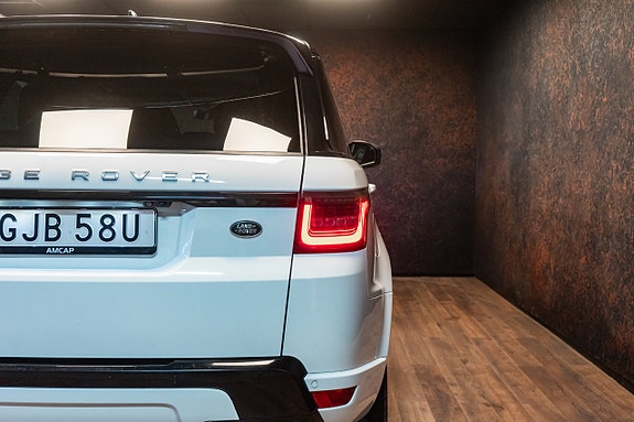 Land Rover Range Rover Sport 10 of 30