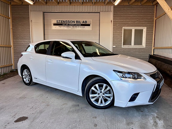 Lexus CT200h