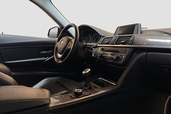 BMW 325d 13 of 16