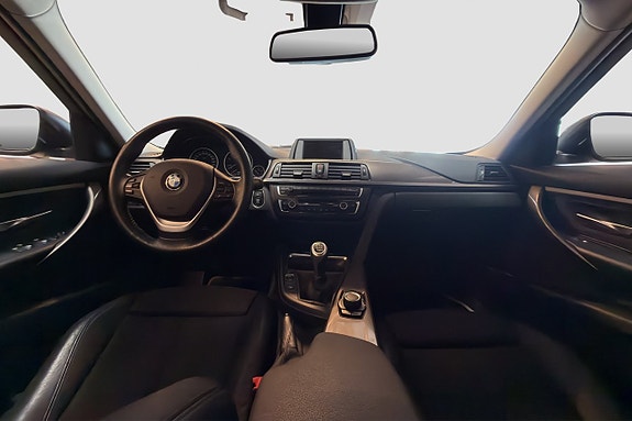 BMW 325d 11 of 16