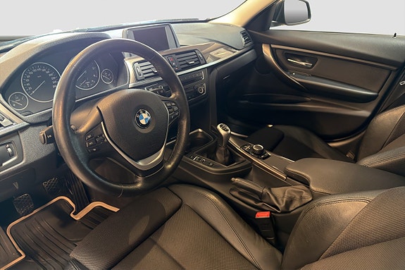 BMW 325d 12 of 16