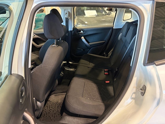 Peugeot 2008 6 of 10