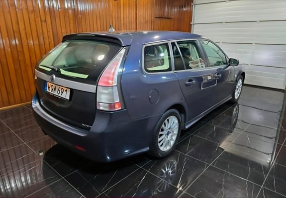 Saab 9-3 4 of 5