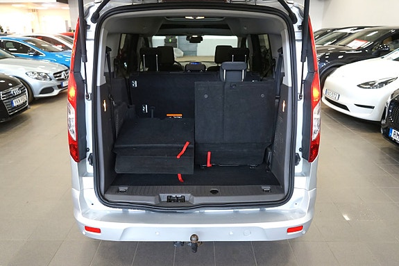 Ford Connect Tourneo 9 of 18