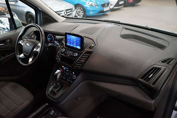 Ford Connect Tourneo 16 of 18