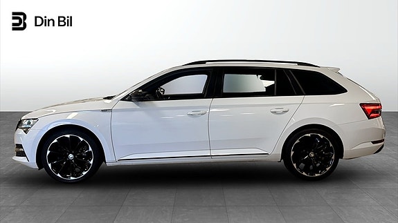 Skoda Superb 2 of 5