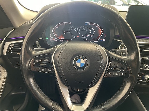 BMW 520 15 of 24