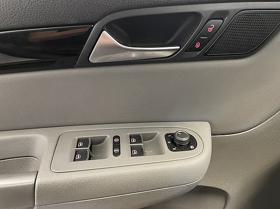 Volkswagen Sharan 18 of 27