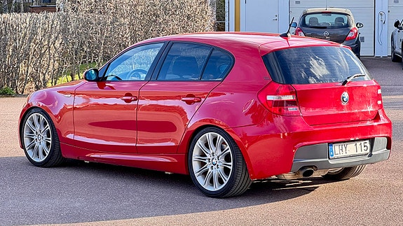 BMW 120i 3 of 7