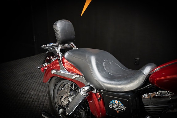 Harley-Davidson Super Glide Custom FXDCI 14 of 16