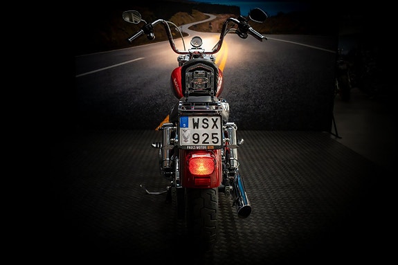 Harley-Davidson Super Glide Custom FXDCI 4 of 16