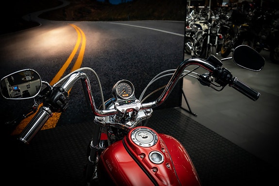 Harley-Davidson Super Glide Custom FXDCI 8 of 16