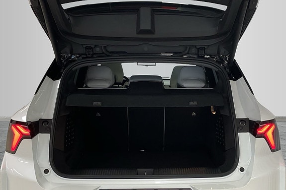 Renault Scenic E-Tech 9 of 17