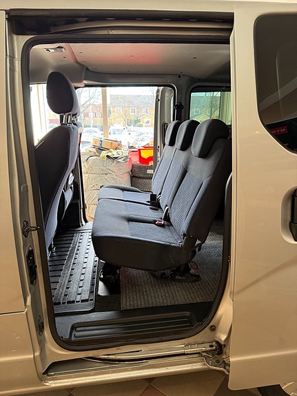 Nissan NV200 21 of 25
