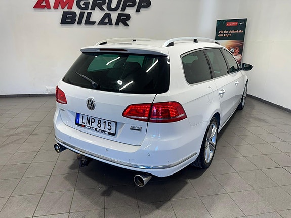 Volkswagen Passat 13 of 19